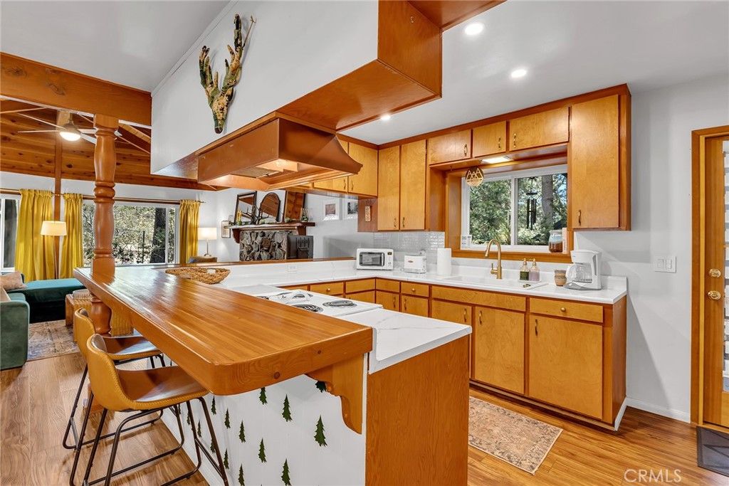 Image 14 of property listing at 25145 Marion Ridge, Idyllwild, CA 92549