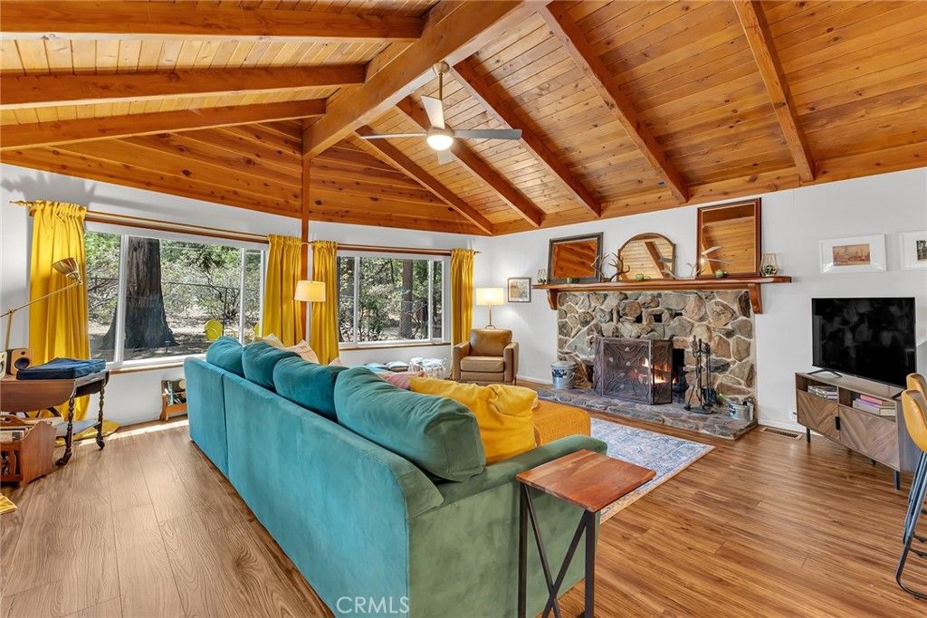 Image 21 of property listing at 25145 Marion Ridge, Idyllwild, CA 92549