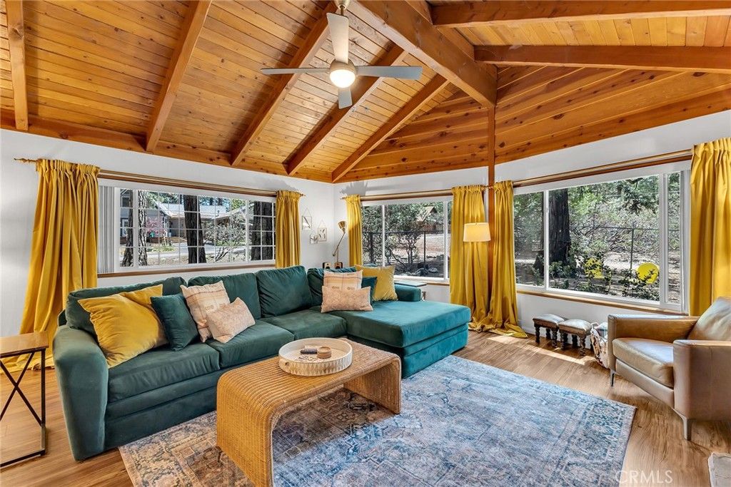 Image 23 of property listing at 25145 Marion Ridge, Idyllwild, CA 92549