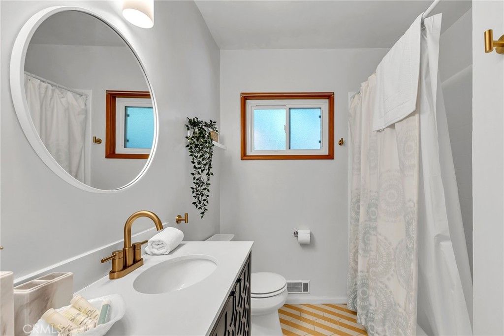 Image 34 of property listing at 25145 Marion Ridge, Idyllwild, CA 92549