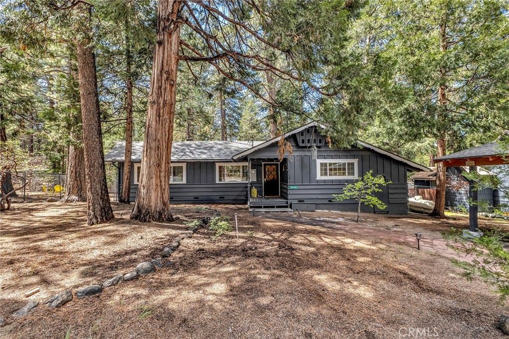 Image 4 of property listing at 25145 Marion Ridge, Idyllwild, CA 92549