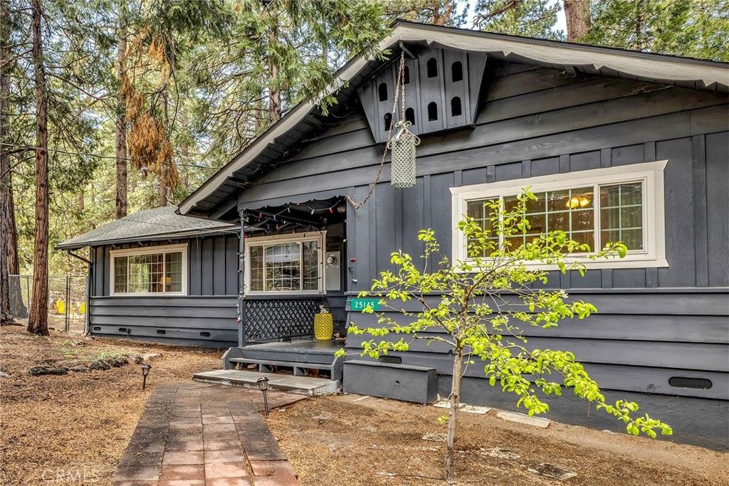 Image 44 of property listing at 25145 Marion Ridge, Idyllwild, CA 92549