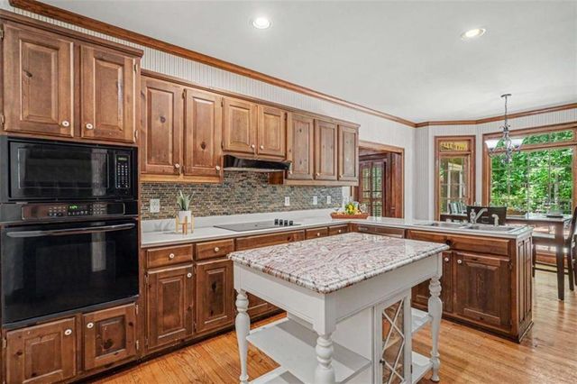 290 Brandon Mill Circle, Fayetteville, GA 30214