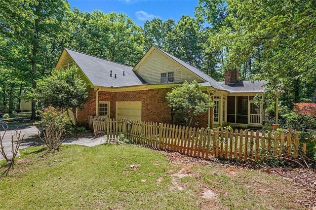 290 Brandon Mill Circle, Fayetteville, GA 30214