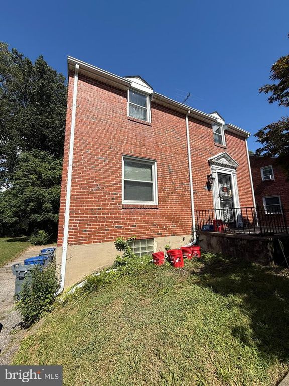 6615 LAUREL DR, Baltimore, MD 21207