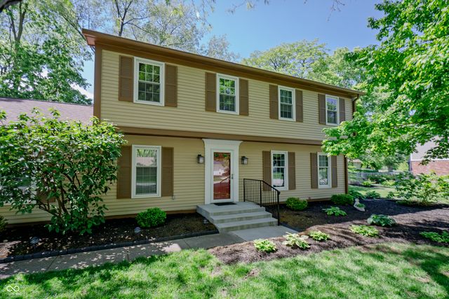 10214 E Lakeshore Drive, Carmel, IN 46033