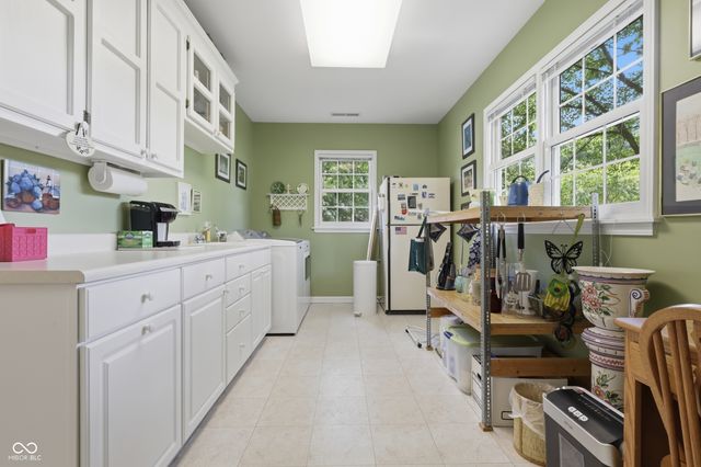 10214 E Lakeshore Drive, Carmel, IN 46033