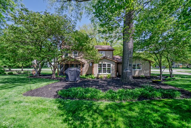 10214 E Lakeshore Drive, Carmel, IN 46033