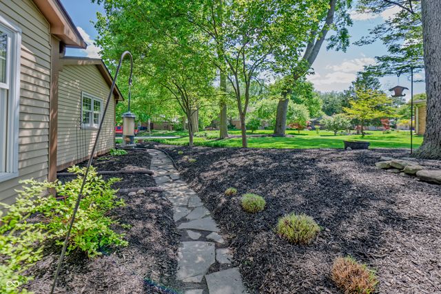 10214 E Lakeshore Drive, Carmel, IN 46033
