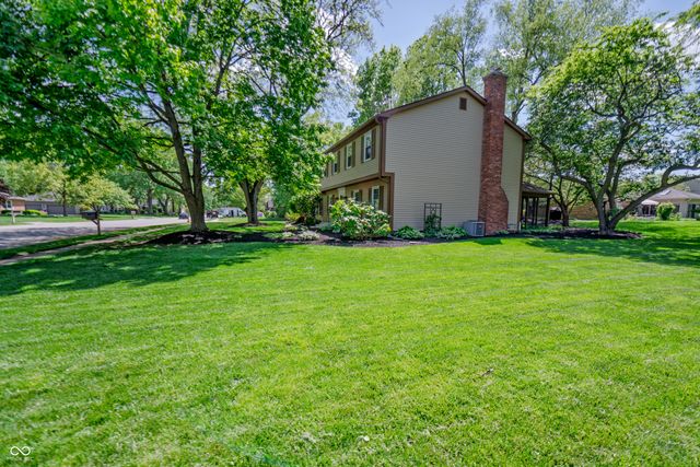 10214 E Lakeshore Drive, Carmel, IN 46033