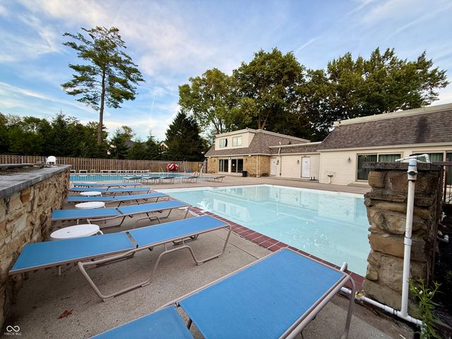 10214 E Lakeshore Drive, Carmel, IN 46033