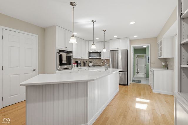 10214 E Lakeshore Drive, Carmel, IN 46033