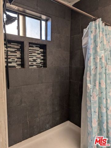 8178 Kingston Avenue, Hesperia, CA 92345