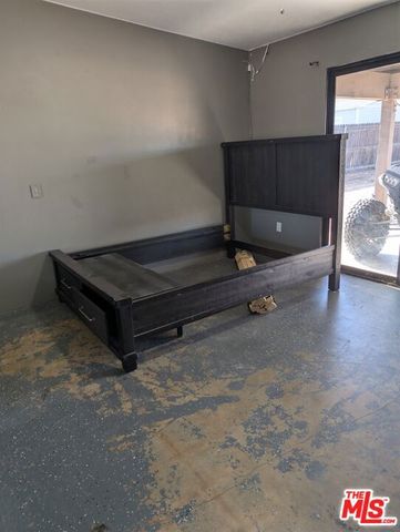 8178 Kingston Avenue, Hesperia, CA 92345