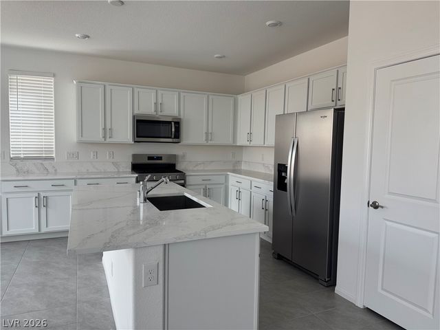 5958 Night Hawk Hill Street, Las Vegas, NV 89113