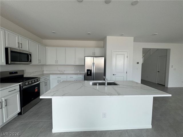 5958 Night Hawk Hill Street, Las Vegas, NV 89113