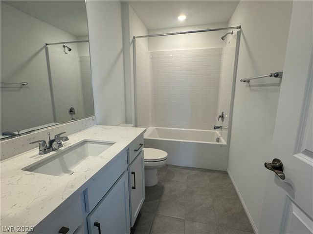 5958 Night Hawk Hill Street, Las Vegas, NV 89113