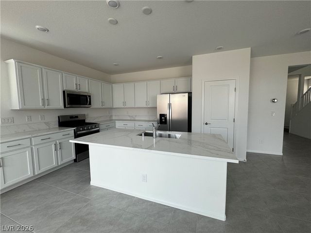 5958 Night Hawk Hill Street, Las Vegas, NV 89113
