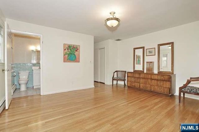 65 Haven Avenue, Bergenfield, NJ 07621