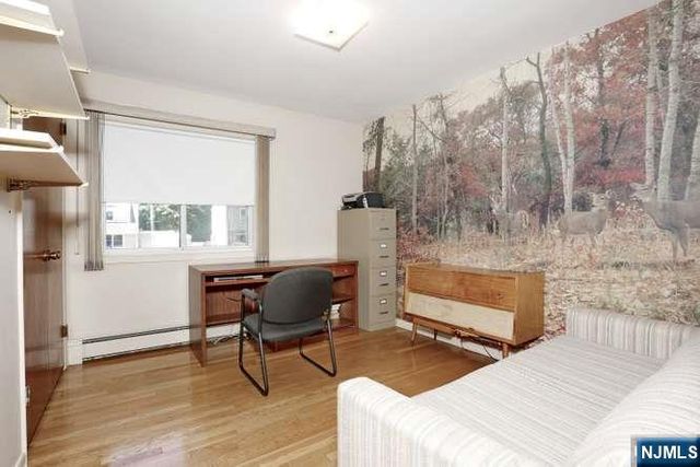 65 Haven Avenue, Bergenfield, NJ 07621