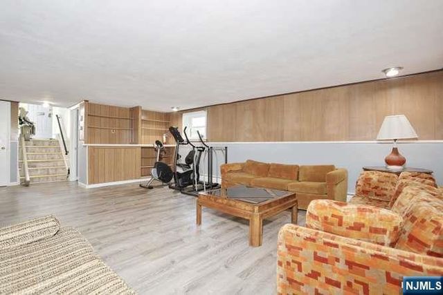 65 Haven Avenue, Bergenfield, NJ 07621