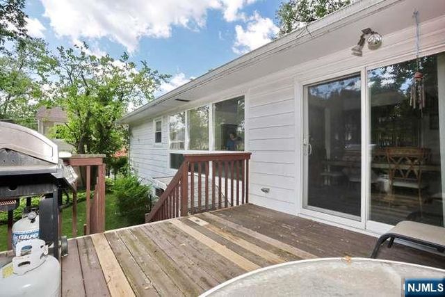 65 Haven Avenue, Bergenfield, NJ 07621
