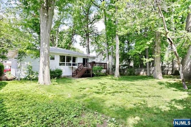 65 Haven Avenue, Bergenfield, NJ 07621