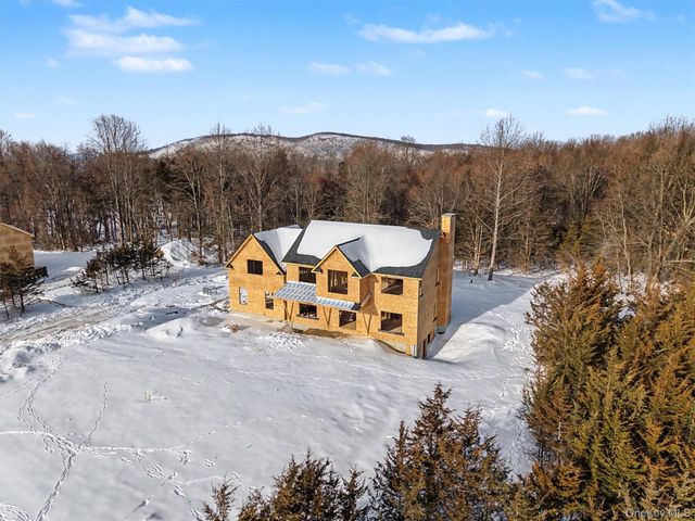 493 Union Corners Road, Florida, NY 10921