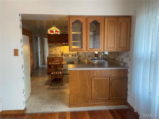 7 Wayne Street, St Charles, MO 63301