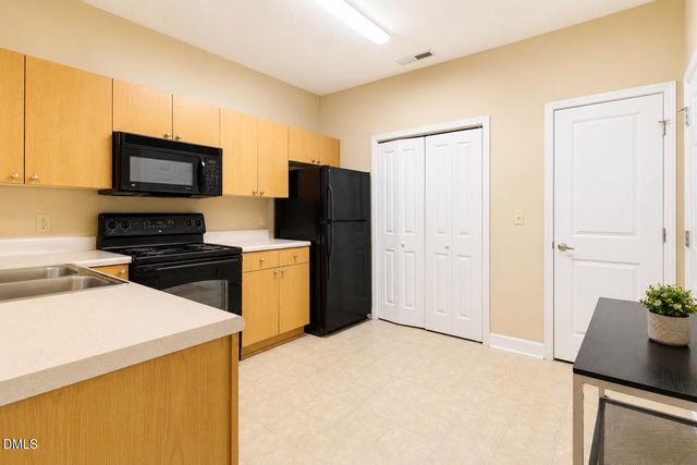 101 Campus Walk Trail 300, Elon, NC 27244