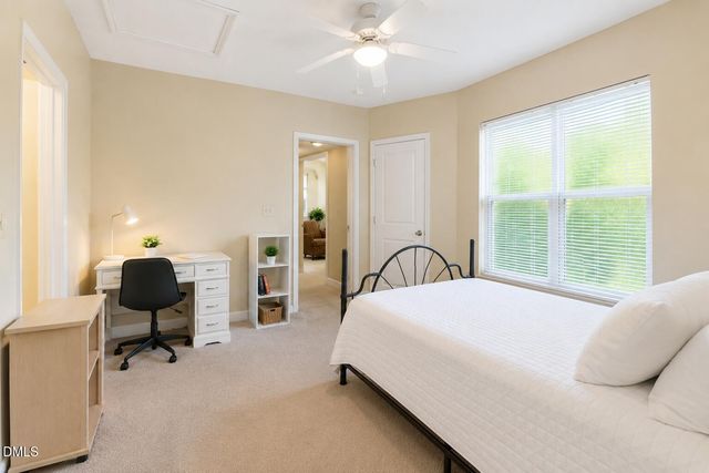 101 Campus Walk Trail 300, Elon, NC 27244