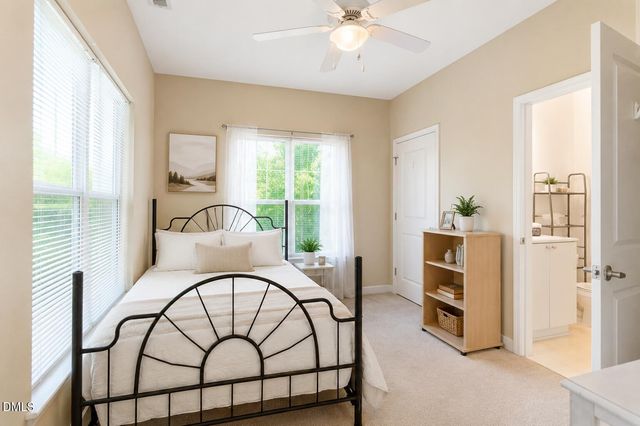 101 Campus Walk Trail 300, Elon, NC 27244