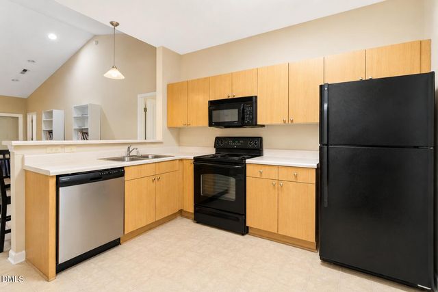 101 Campus Walk Trail 300, Elon, NC 27244