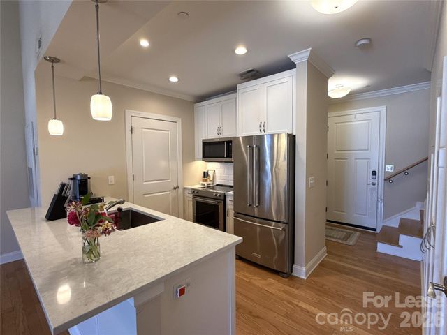 301 E Tremont Avenue 305, Charlotte, NC 28203