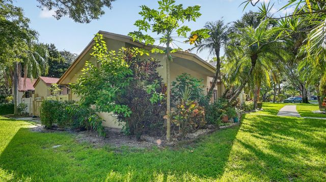 2808 S Carambola Cir Circle S 1980, Coconut Creek, FL 33066