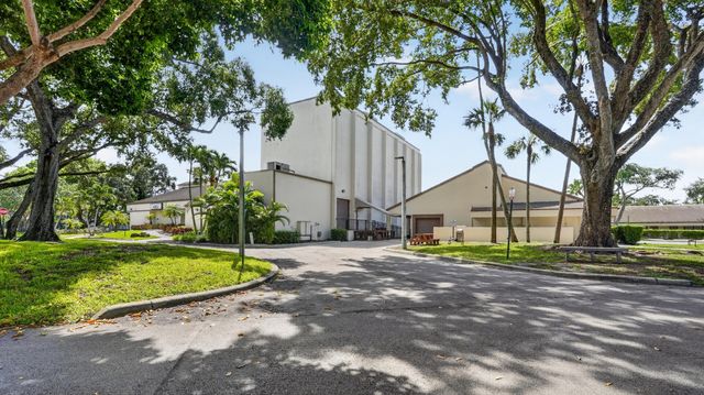 2808 S Carambola Cir Circle S 1980, Coconut Creek, FL 33066