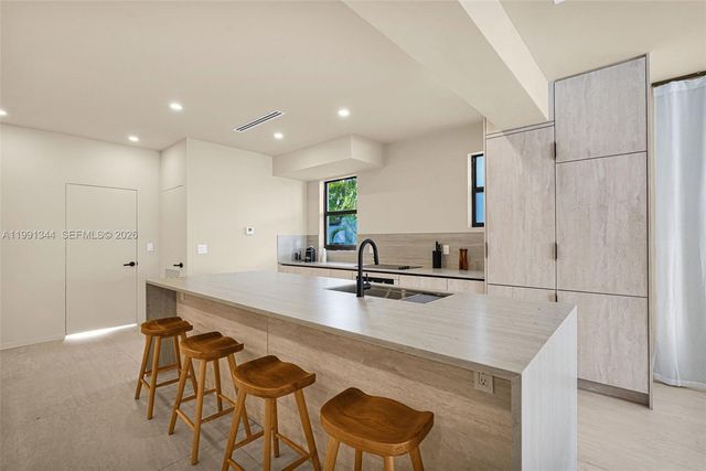 4721 NW 6th Ave 0, Miami, FL 33127