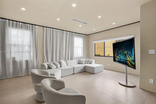 4721 NW 6th Ave 0, Miami, FL 33127