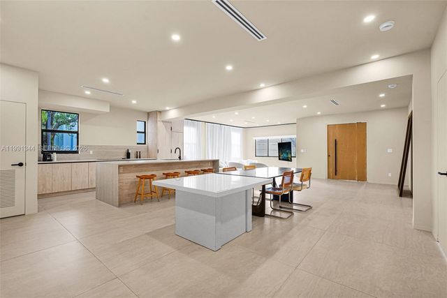 4721 NW 6th Ave 0, Miami, FL 33127