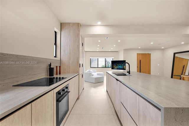 4721 NW 6th Ave 0, Miami, FL 33127