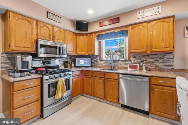 1117 TREASURE AVE, Manahawkin, NJ 08050