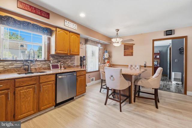 1117 TREASURE AVE, Manahawkin, NJ 08050