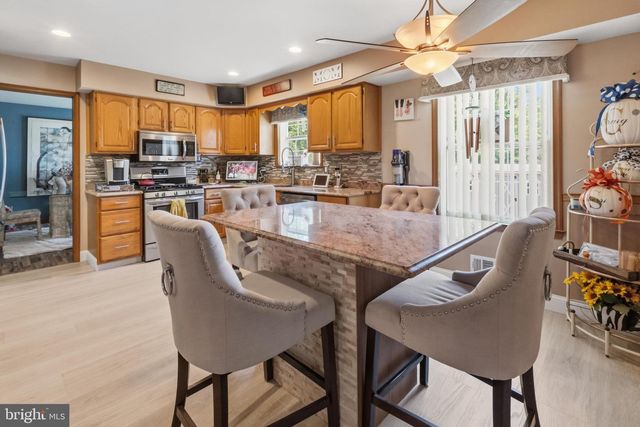 1117 TREASURE AVE, Manahawkin, NJ 08050