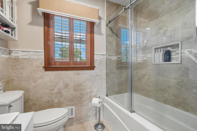 1117 TREASURE AVE, Manahawkin, NJ 08050