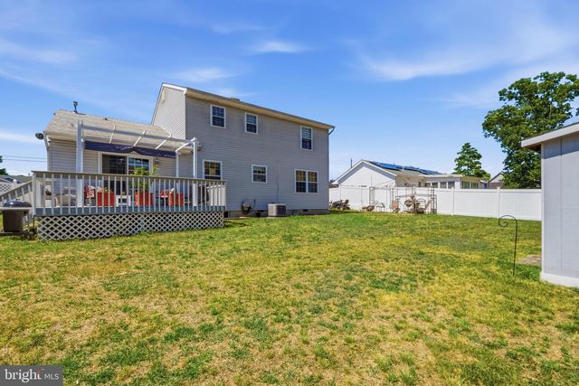 1117 TREASURE AVE, Manahawkin, NJ 08050