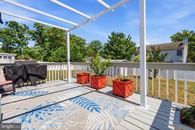 1117 TREASURE AVE, Manahawkin, NJ 08050