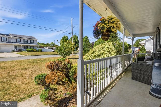 1117 TREASURE AVE, Manahawkin, NJ 08050