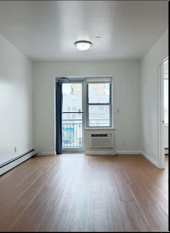 31-53 Linden Place 3E, Flushing, NY 11354