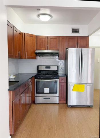 31-53 Linden Place 3E, Flushing, NY 11354