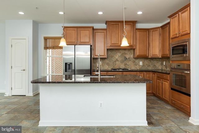 336 GRAND ST, Gaithersburg, MD 20878